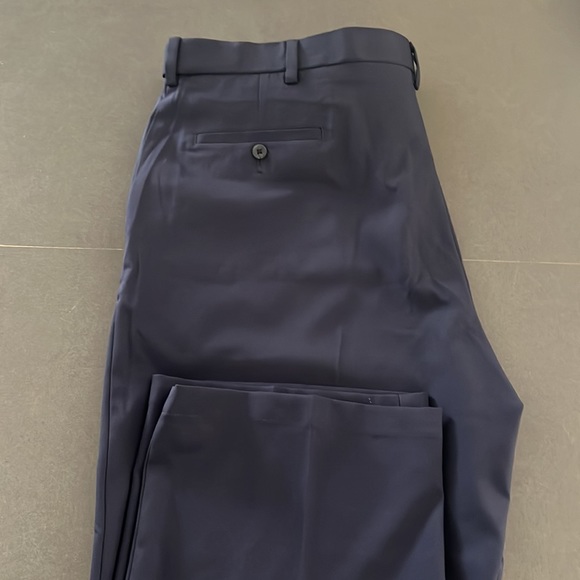 Hagger Cool Right Navy Pants 44 by 32 - Picture 5 of 5